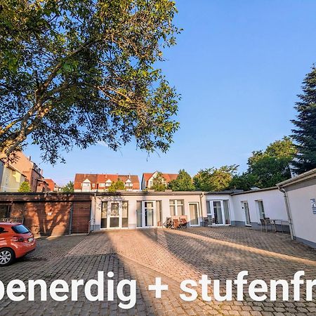 Fewo Urban Gotha - Apartment Orangerie - Am Schlosspark- Parken An Der Der Tuer- Barrierefrei, 900 Meter Zum Bahnhof - Wallbox Buitenkant foto