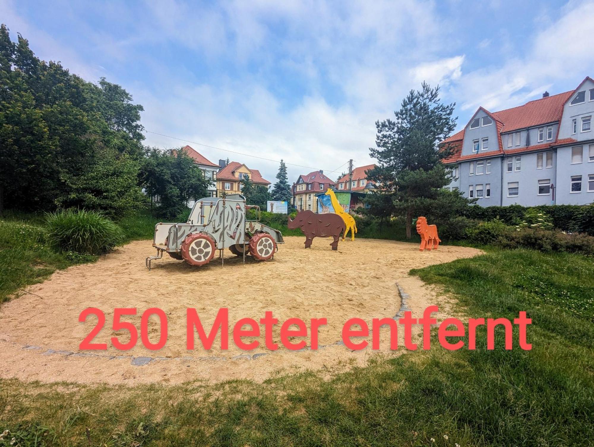Fewo Urban Gotha - Apartment Orangerie - Am Schlosspark- Parken An Der Der Tuer- Barrierefrei, 900 Meter Zum Bahnhof - Wallbox Buitenkant foto