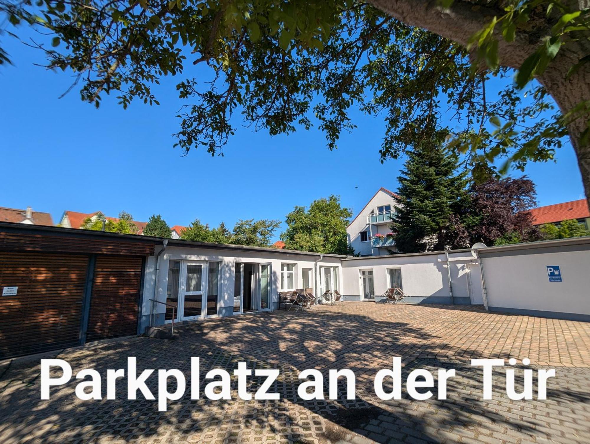 Fewo Urban Gotha - Apartment Orangerie - Am Schlosspark- Parken An Der Der Tuer- Barrierefrei, 900 Meter Zum Bahnhof - Wallbox Buitenkant foto